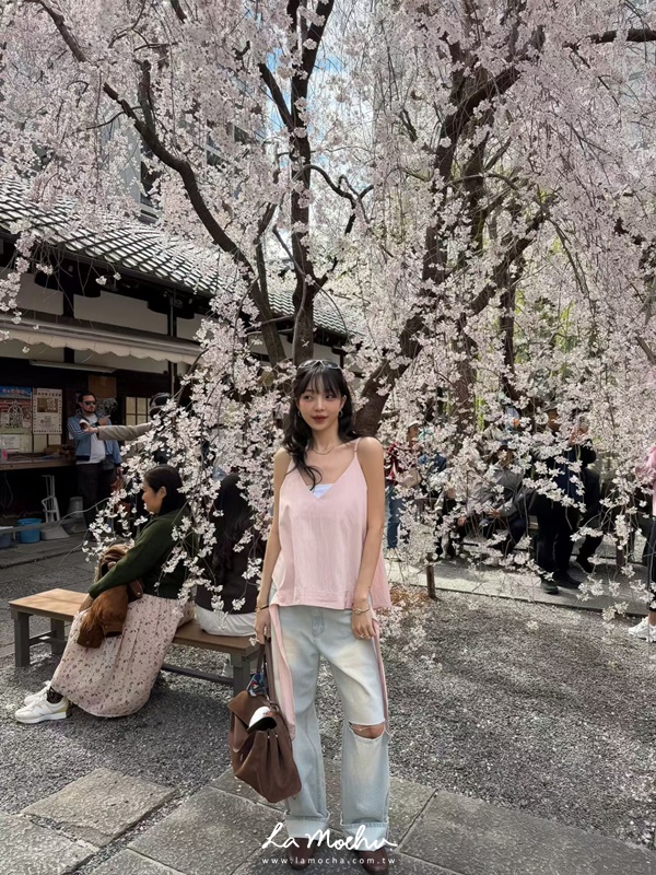 四排扣細肩V領上衣